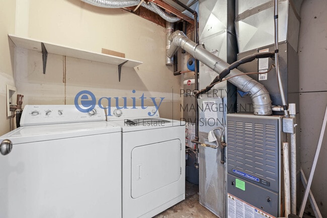 Building Photo - 377 E Newsome Park Ln