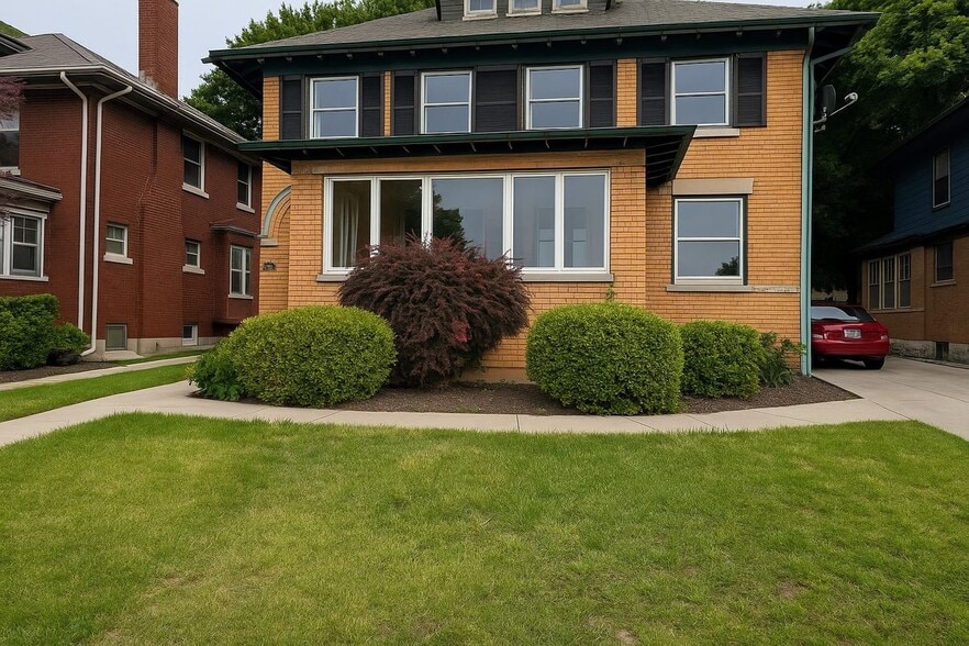 Building Photo - 69 Parkside