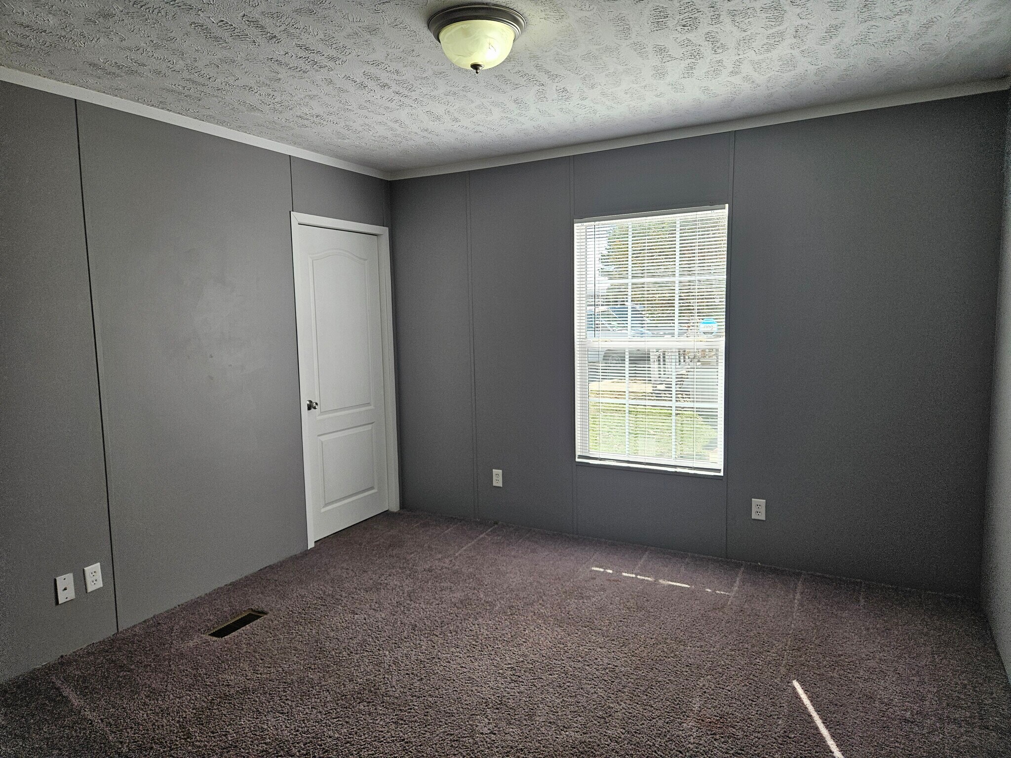 Building Photo - 64 Lynnwood Cir