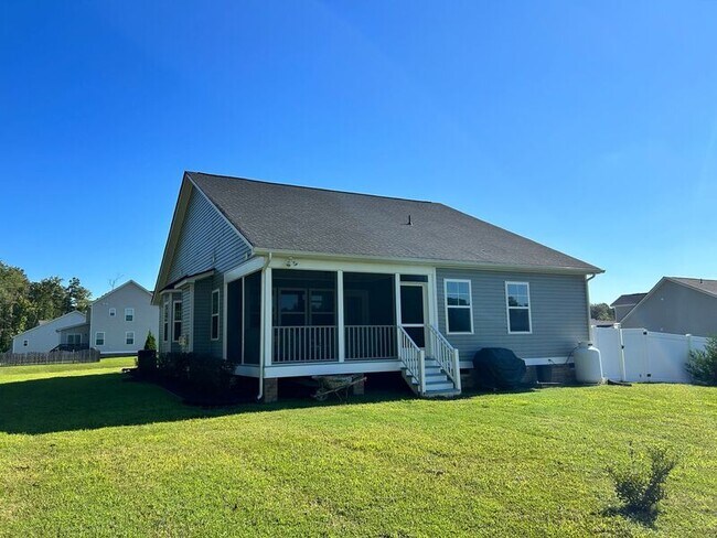 Building Photo - 2157 Kennington Pkwy N