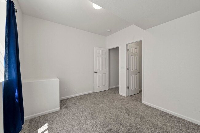 Building Photo - 11850 Kalmath Way