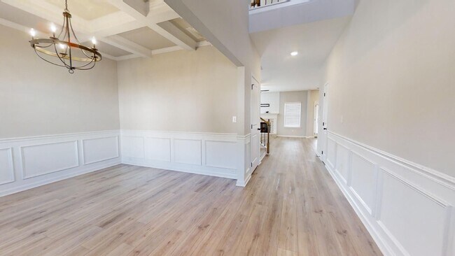 Building Photo - Large Home in The Preserve