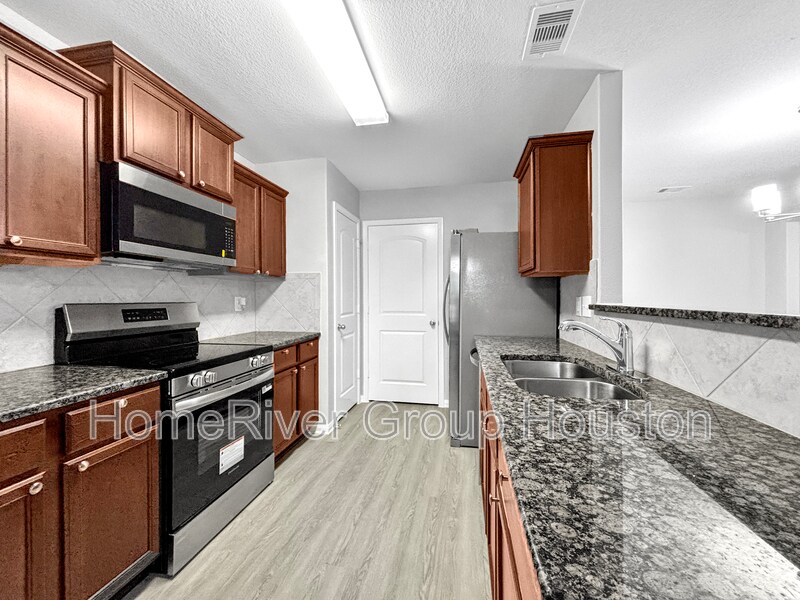 Building Photo - 503 Pedroso Dr