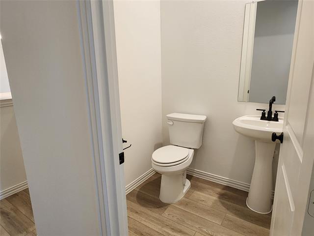 Building Photo - 634 Redwood Wy