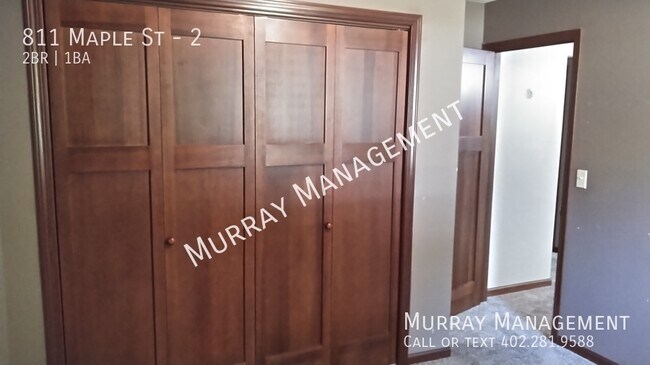 Building Photo - 811 Maple St