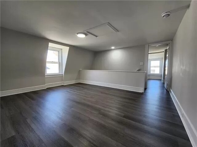 Building Photo - 944 S 24th St