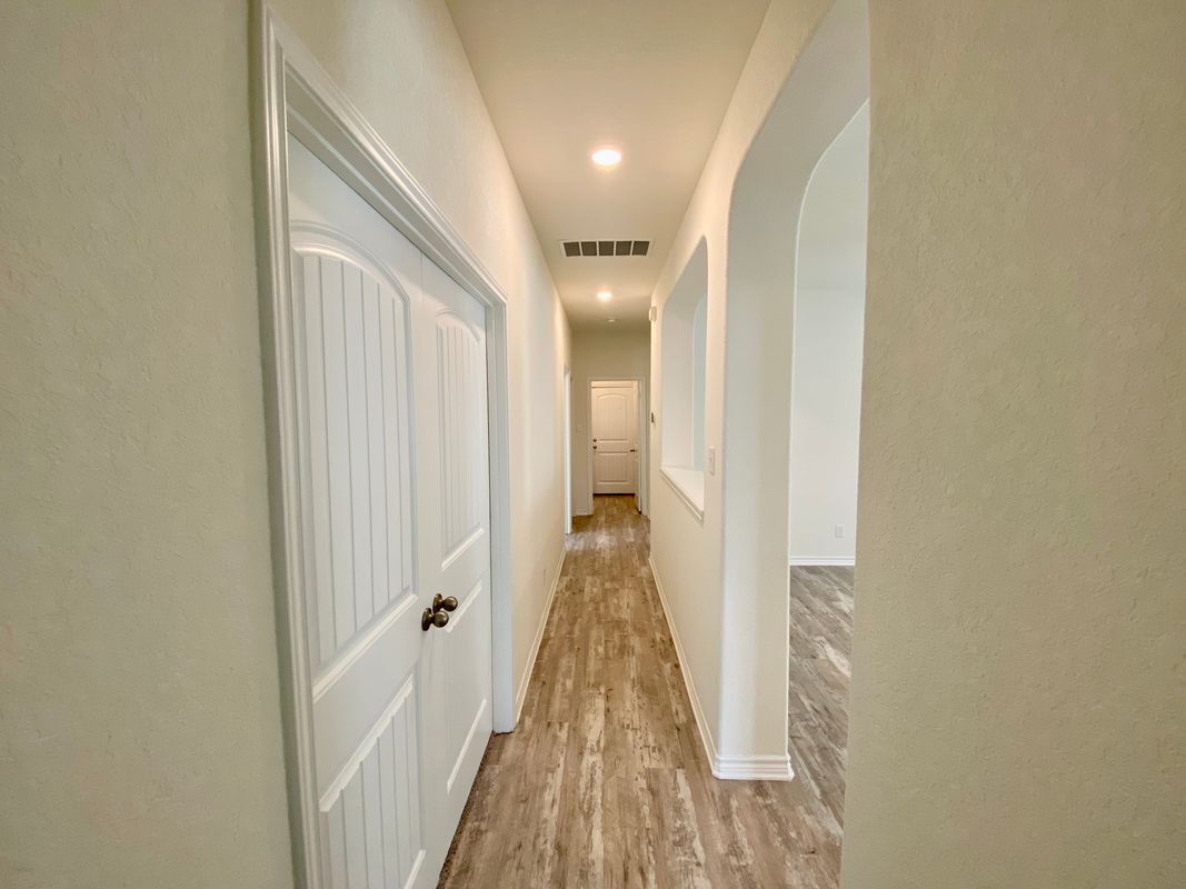 Building Photo - 344 Blacktail Dr