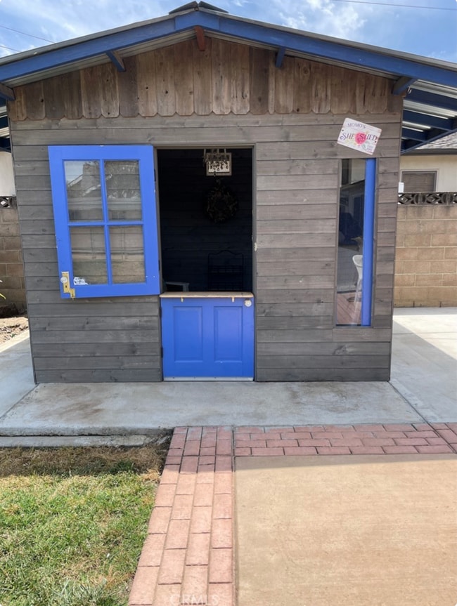Building Photo - 230 N Suey Rd