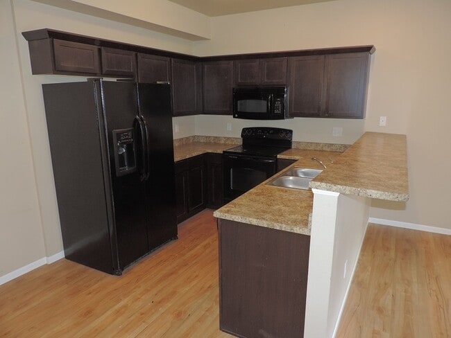 Building Photo - $1,950 | 3 Bedroom, 2.5 Bathroom Town Home | Pet Friendly* | Available for August 1st, 2026 Move In!