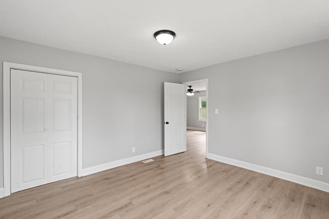 Building Photo - 4686 Jackson Rd