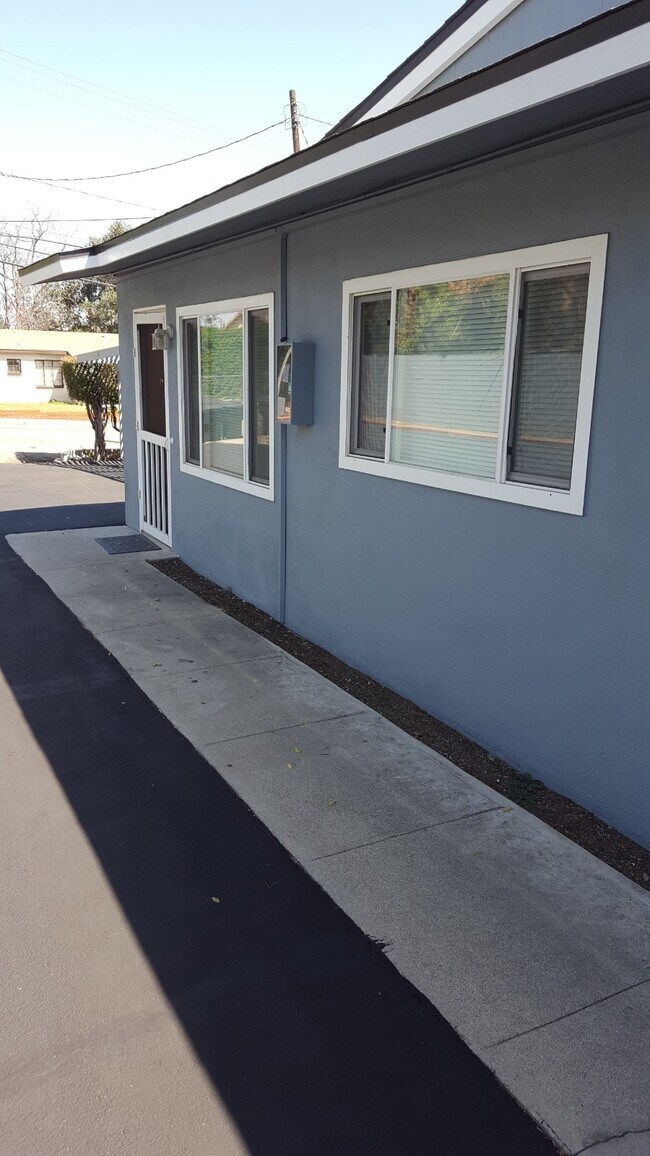 Building Photo - 7004 Amethyst Ave