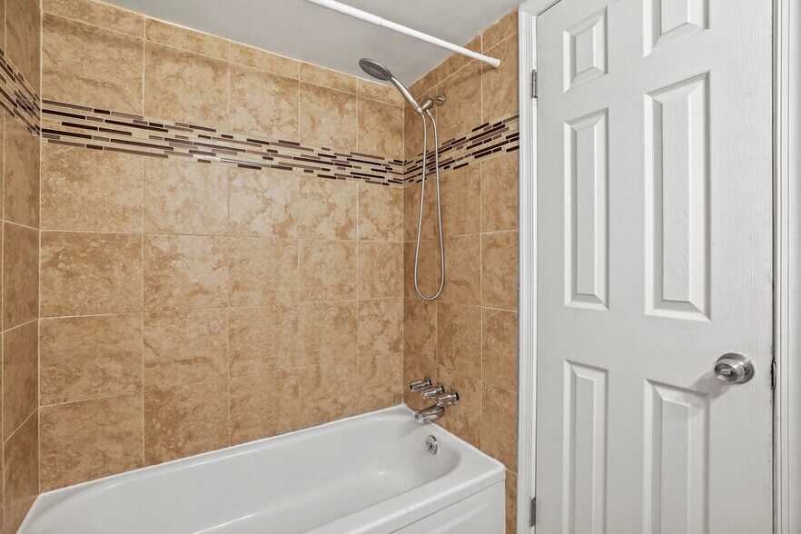 Bathroom - 5105 Crossfield Ct