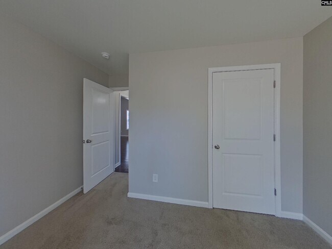 Building Photo - 474 Finch Ln