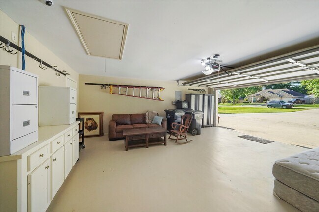 Building Photo - 7415 Revelwood Dr