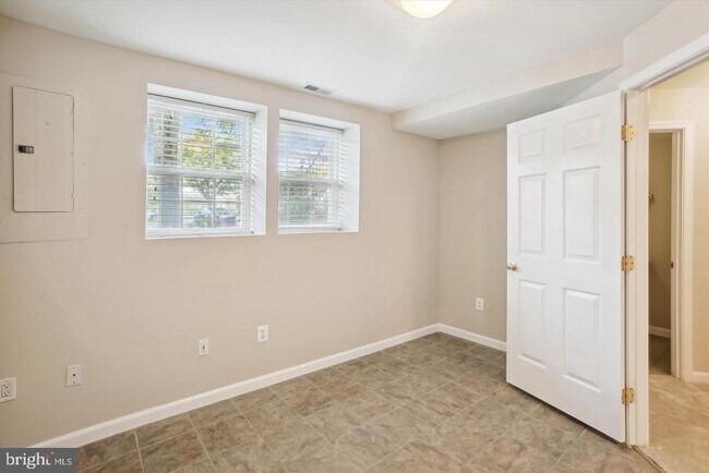 Building Photo - 5528 Aeriel Pl
