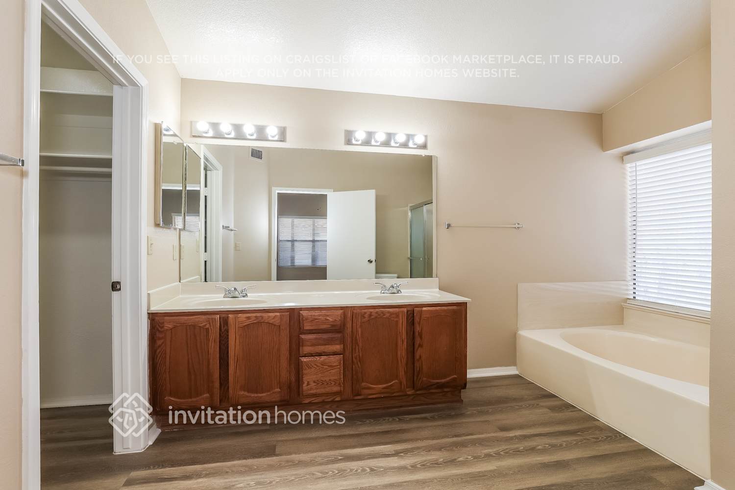 Building Photo - 11564 W Sage Dr