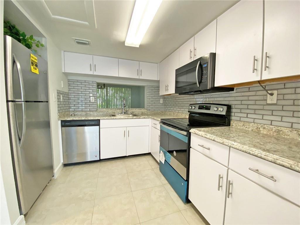 Building Photo - 780 NW 91st Ter