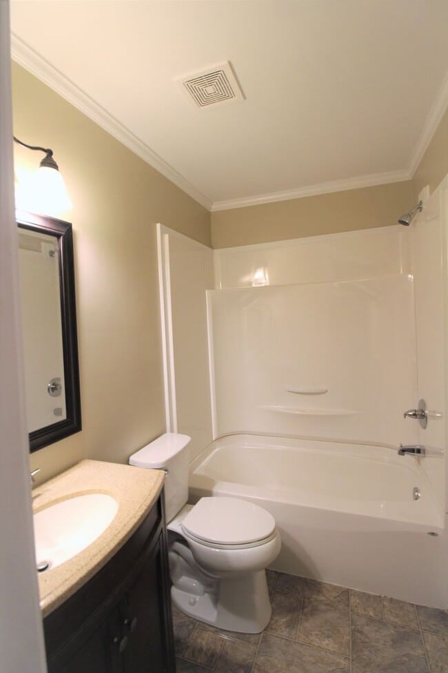 Building Photo - (Coming Soon) Cute 3 bedroom Brick Ranch in Unionville!