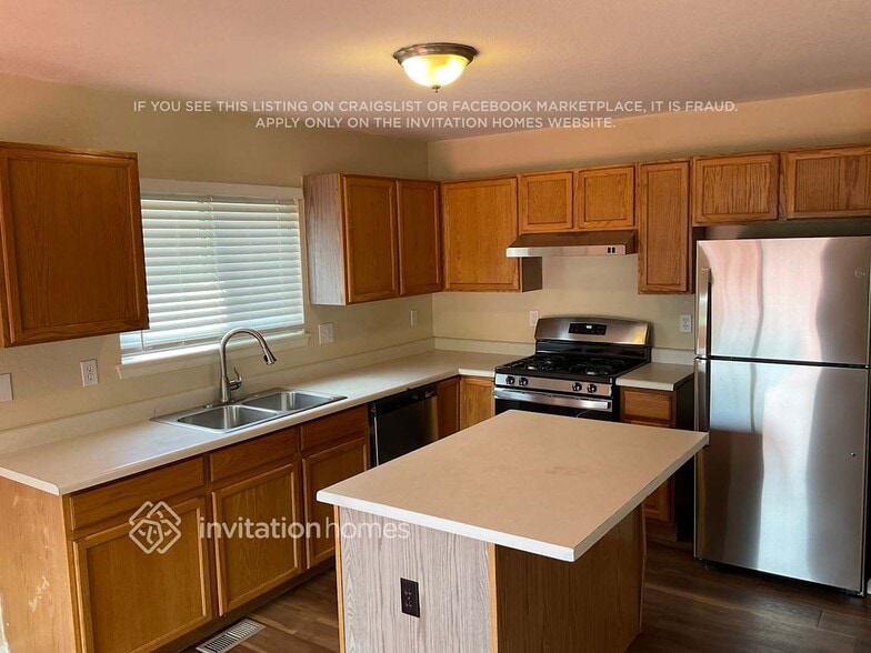 Building Photo - 19106 E Carmel Cir