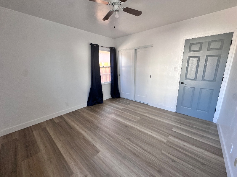 Building Photo - 422 E Grand Ave