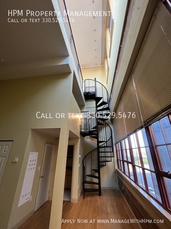 Building Photo - 2404 Prospect Ave E