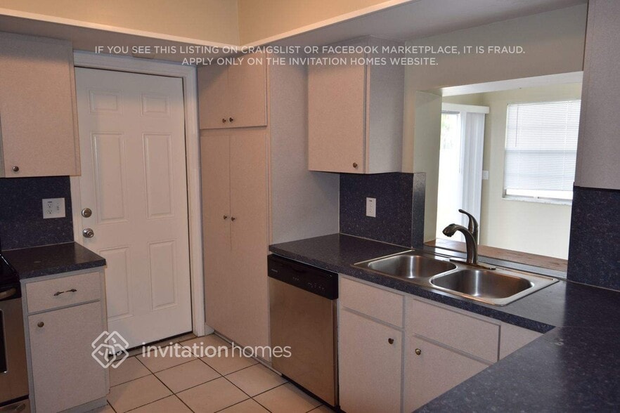 Building Photo - 3481 Chickasaw Cir