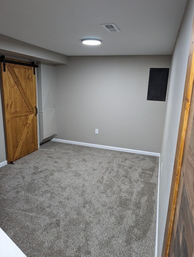 Building Photo - ***Brand New Updated 4 Bedroom House****