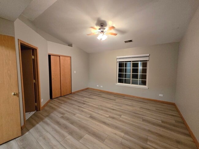 Building Photo - 3467 Ravinia Cir