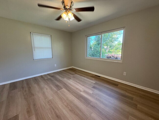 Building Photo - 3 Bedroom, 2 Bath home in Live Oak