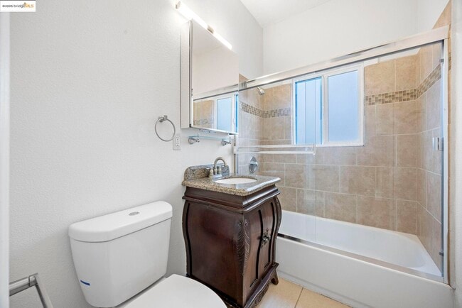 Building Photo - 685 37th St