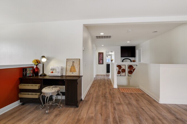 Building Photo - 30916 Snowberry Ln