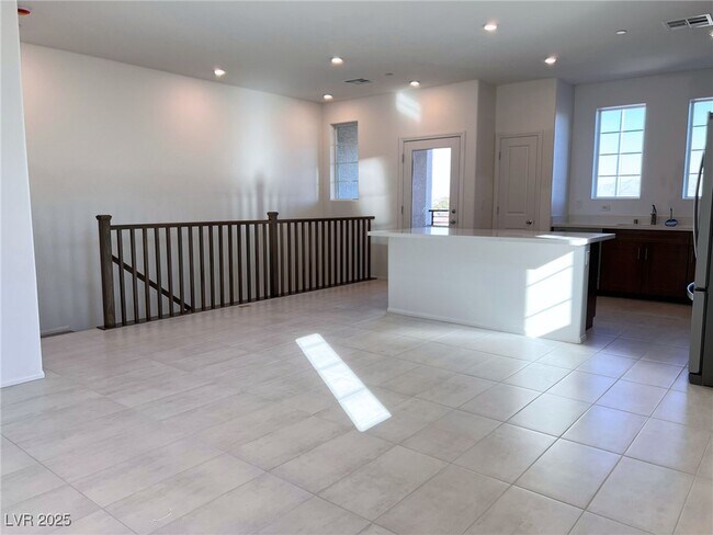 Building Photo - 137 Harmonica Ave