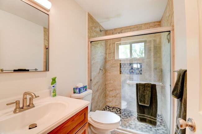 Building Photo - Paradise Palms – No neighbors behind you – Pool – Remodeled – Furnished