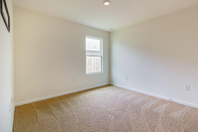 Building Photo - 1034 Limpkin St