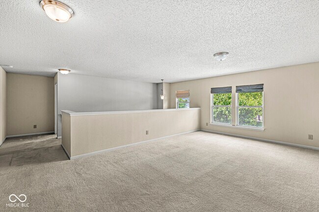Building Photo - 5641 Buck Dr