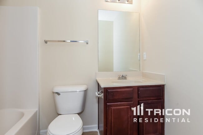 Building Photo - 2435 Cornell Cir