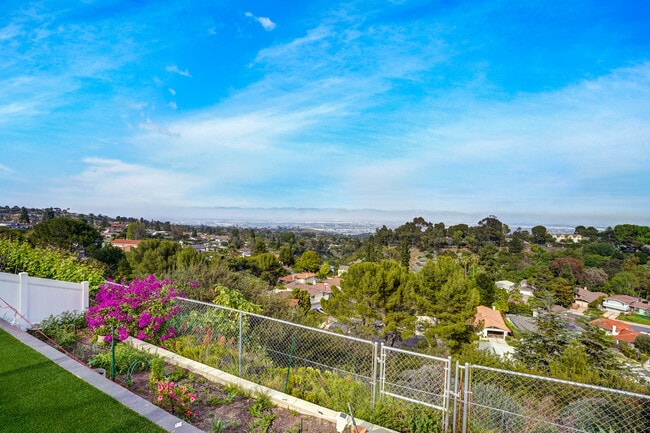 Building Photo - 27438 Elmbridge Dr