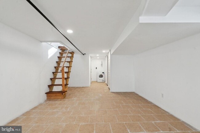 Building Photo - 1200 S Ruby St