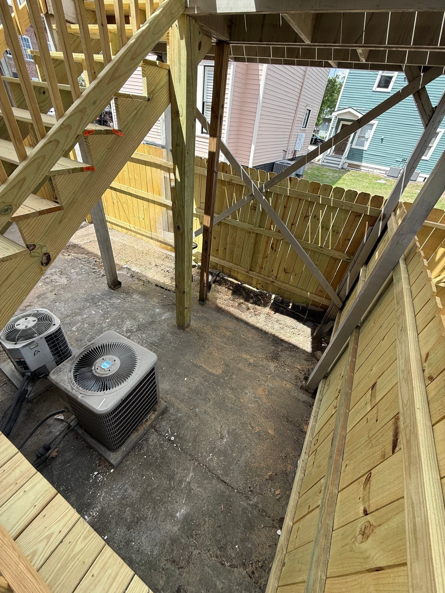 Building Photo - 320 W Hall St