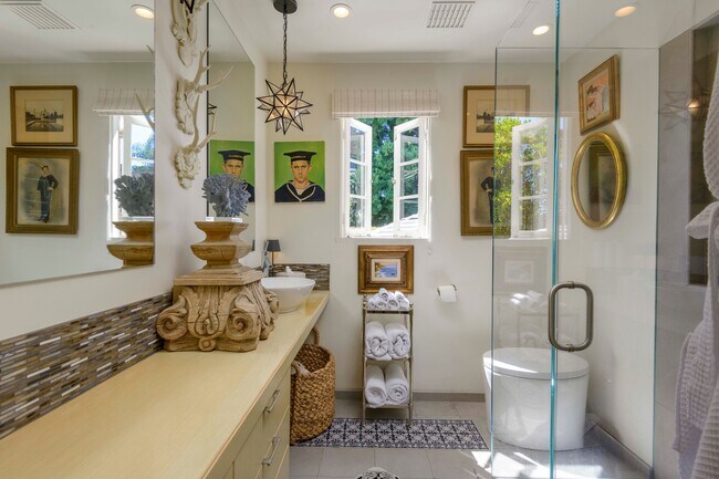 Building Photo - 3109 Calle Cedro