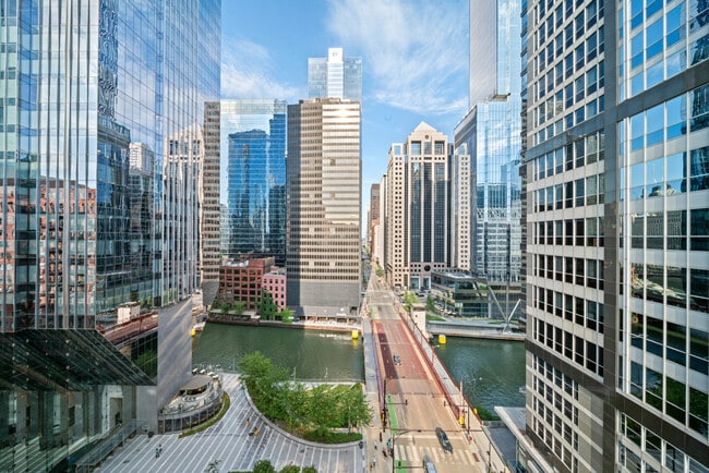 Building Photo - 165 N Canal St