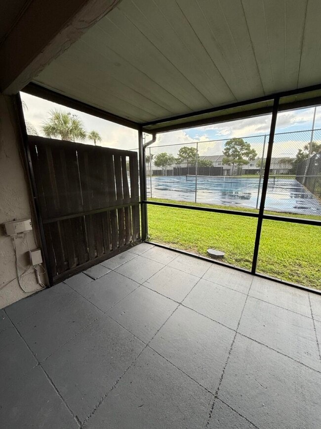 Building Photo - 3104 Poolside Dr