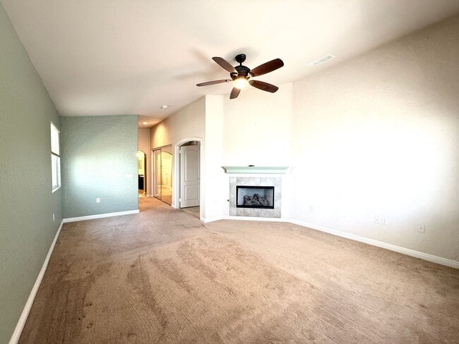 Building Photo - Four Seasons 55+ – Beautifully Upgraded wi...