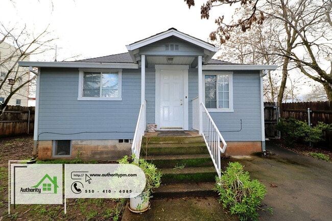 Building Photo - 2037 Pine St