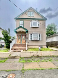 Building Photo - 826 E Curtis St