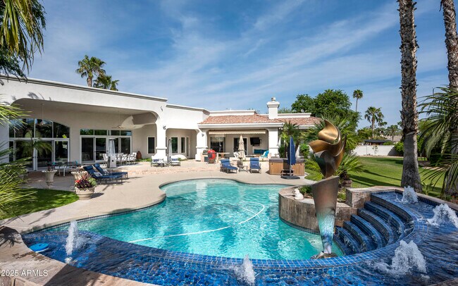 Building Photo - 6649 E Berneil Dr