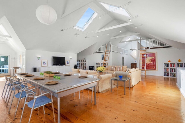 Building Photo - 7470 Sound Ave