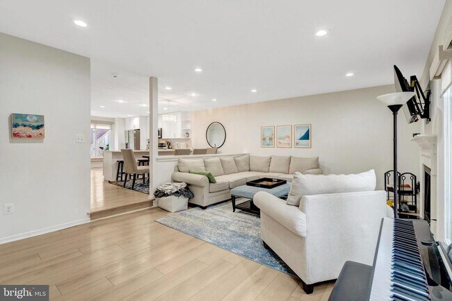 Building Photo - 12552 Garland Tree Ct