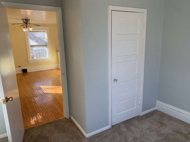 Building Photo - 628 37th St