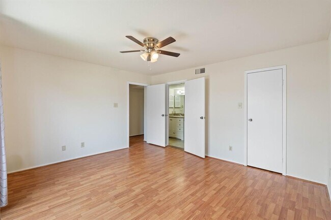 Building Photo - 14777 Wunderlich Dr